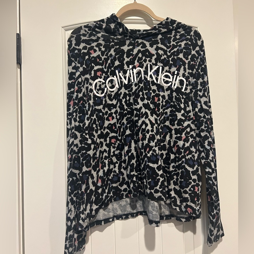Long sleeve Calvin klein sweatshirt